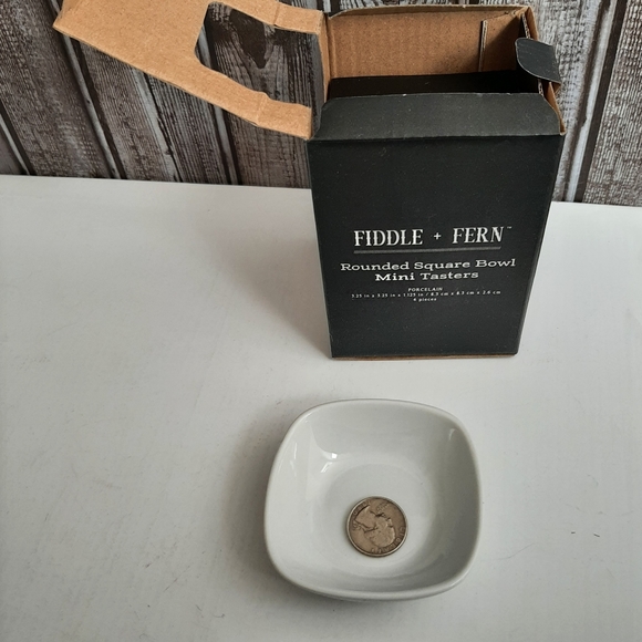 Fiddle Fern Porcelain Rounded Square Bowel Mini Tasters - Picture 5 of 11